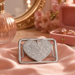 Crystal Heart Belt Buckle Women Zinc Alloy Zircon Rhinestone Glamour OEM Gift Belt Buckle