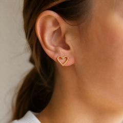18K Gold Plated Heart Stud Earrings Stainless Steel Hypoallergenic Fashion Jewelry