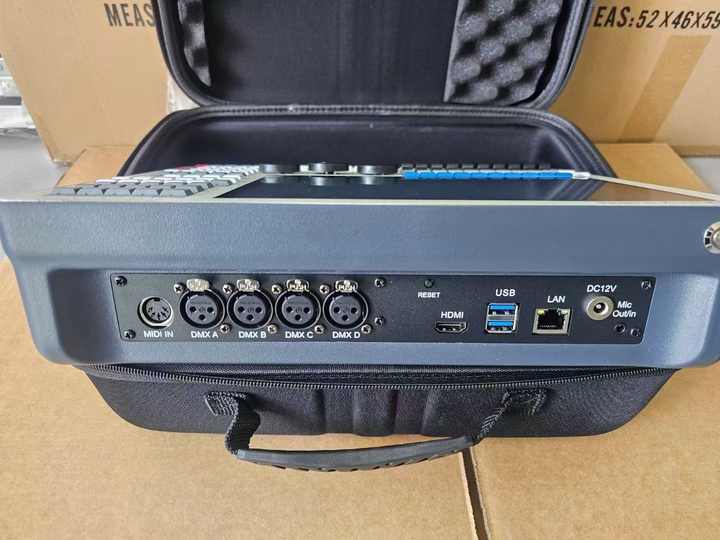 MINI Quartz Console V16 Titan Stage Lighting Controller For Party Lighting Classic DMX Stage Lights Console