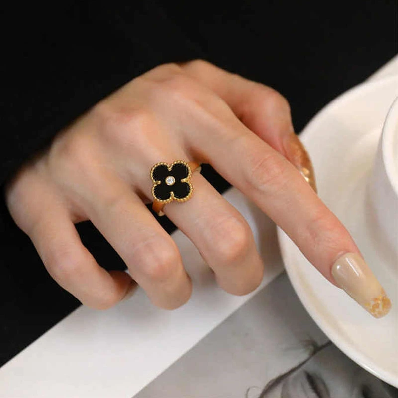 gold clover ring