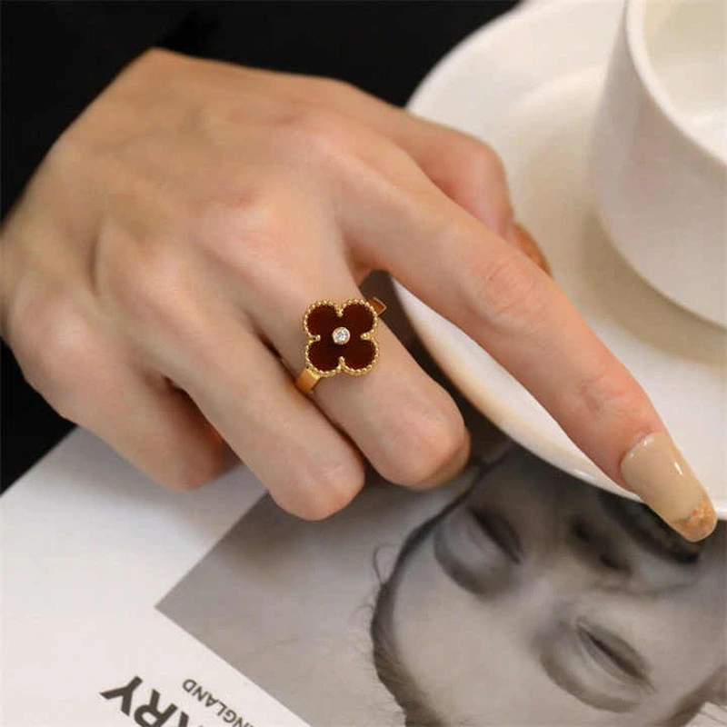 gold clover ring