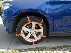 Cable tie car snow chains