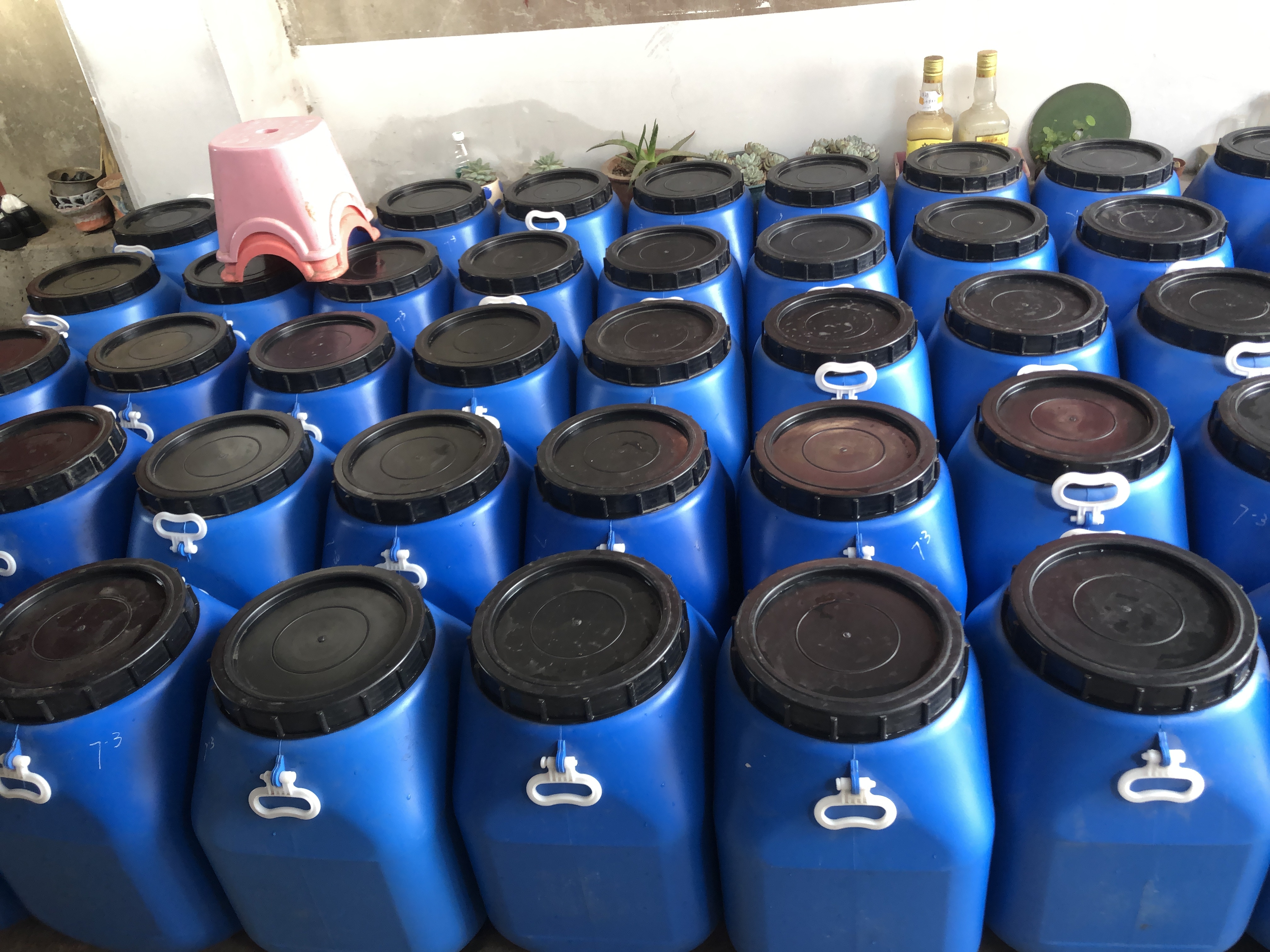 Formaldehyde-free and toluene-free water-based eco-friendly exterior wall waterproof coating