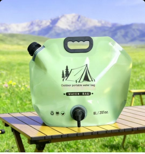 Essential outdoor travel water storage bag, portable outdoor water bag, 8-liter large capacity bag with faucet valve