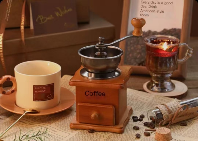 Hand grinder coffee machine gift box, birthday gift for girls, practical and classy, also a useful coffee machine for guys