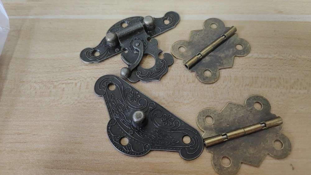 1 set Antique Bronze Furniture Hardware Box Latch Hasp Locks Toggle Buckle 2Pcs Decorative Cabinet Hinges for Jewelry Wooden Box