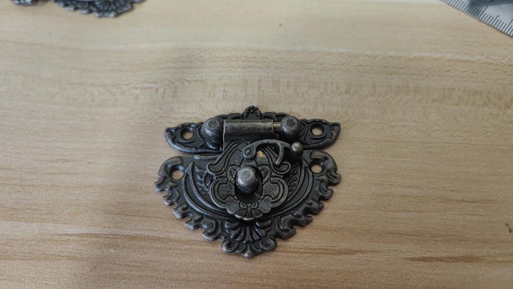 1 set Antique Bronze Furniture Hardware Box Latch Hasp Locks Toggle Buckle 2Pcs Decorative Cabinet Hinges for Jewelry Wooden Box
