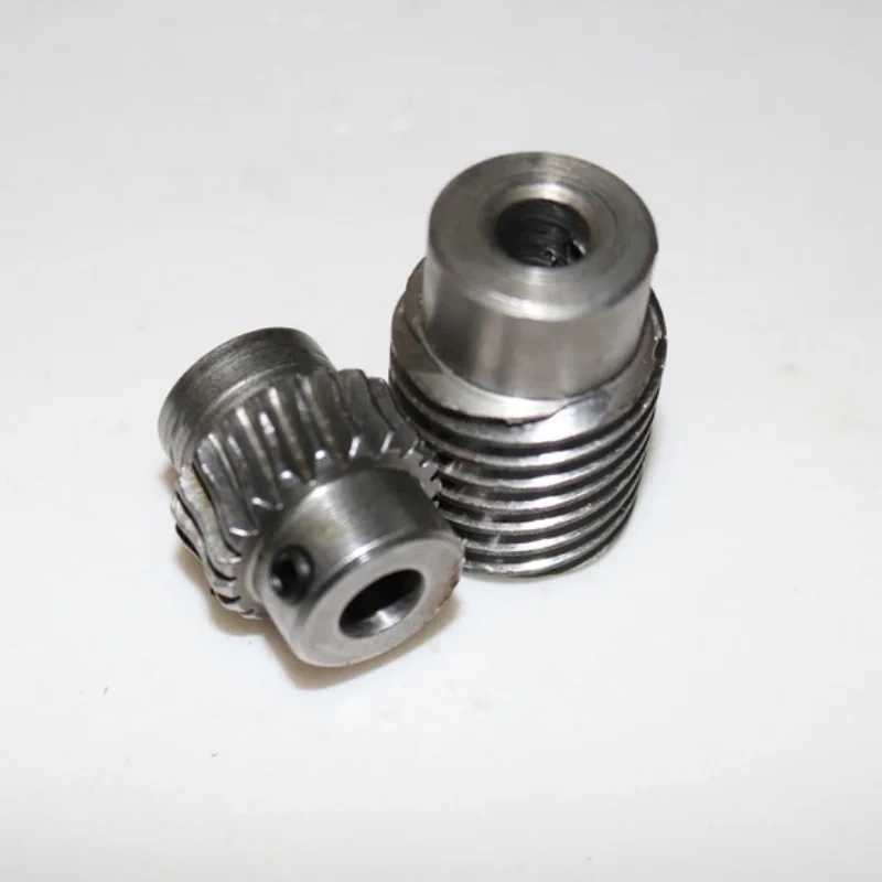 1M-20T 45# steel worm gear Reduction ratio 1:5  center distance 21 Worm Gear Reducer Transmission Parts