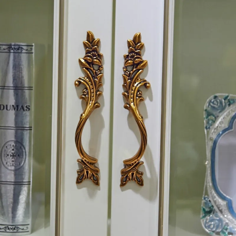 1pcs European Wardrobe Cabinet Handle and Knobs Door Handle Drawer Knobs and Pulls Antique Yellow and Silver