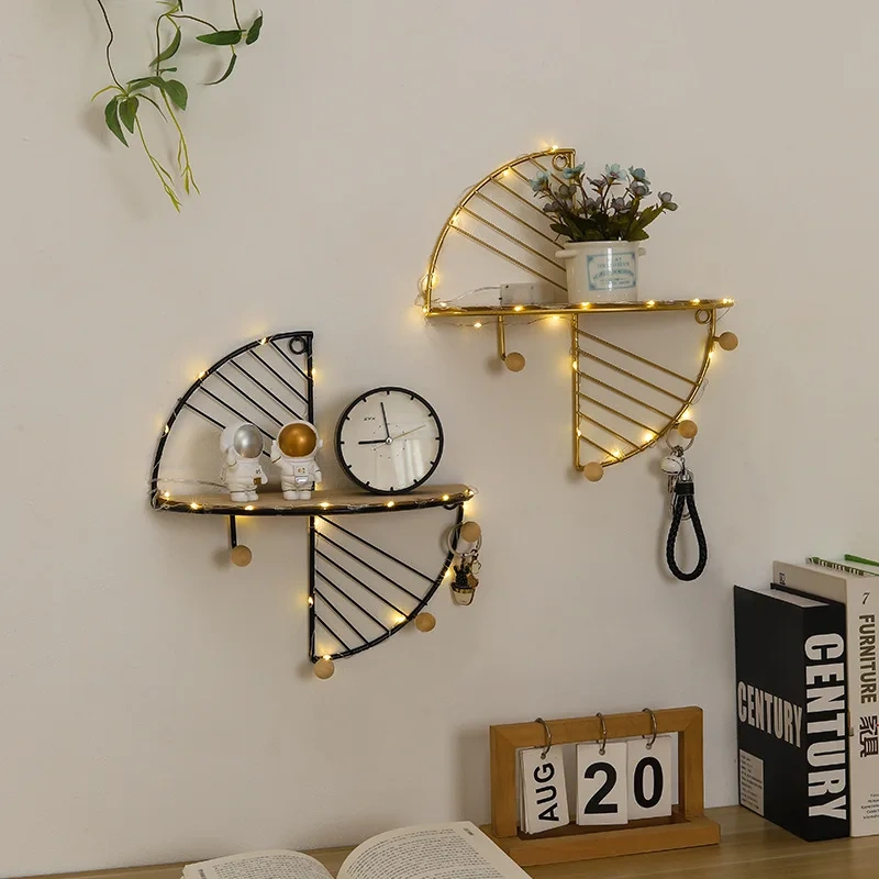 metal light luxury Wall shelf finishing shelf Creative fan-shaped living room home decoration wall storage shelf