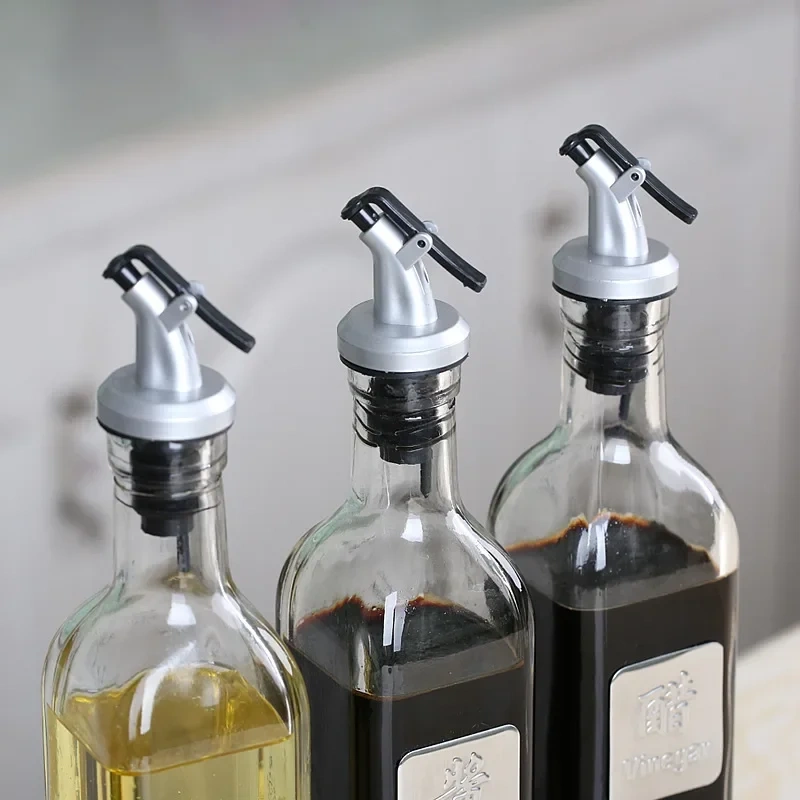 4pcs Plastic Wine Bar Bottle Dispenser Liquid Pourer Stopper Tap Cork Bartender Nozzle Wine Olive Oil leak proof Pourer Sprayer