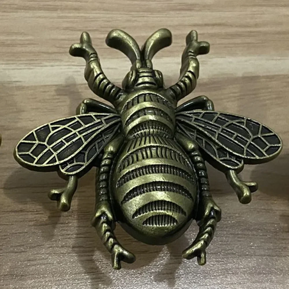 American Retro Bee shape Solid Brass Furniture Handle Door Knobs and Handles for Cabinet Kitchen Cupboard Drawer Pull Home Decor