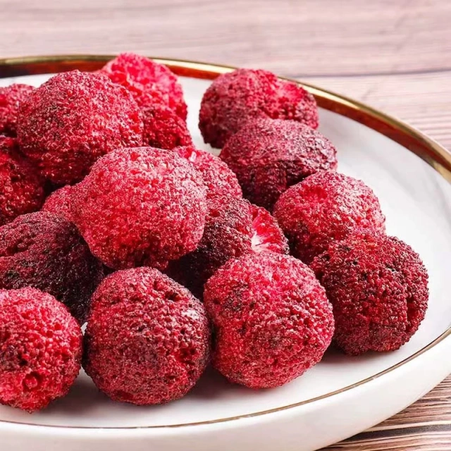 Freeze-Dried Bayberry – Tangy, Sweet & Addictively Crunchy | OEM Available