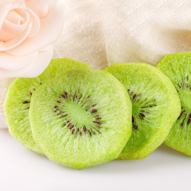 Freeze-Dried Kiwi Slices – Tangy, Crunchy & Packed with Vitamin C