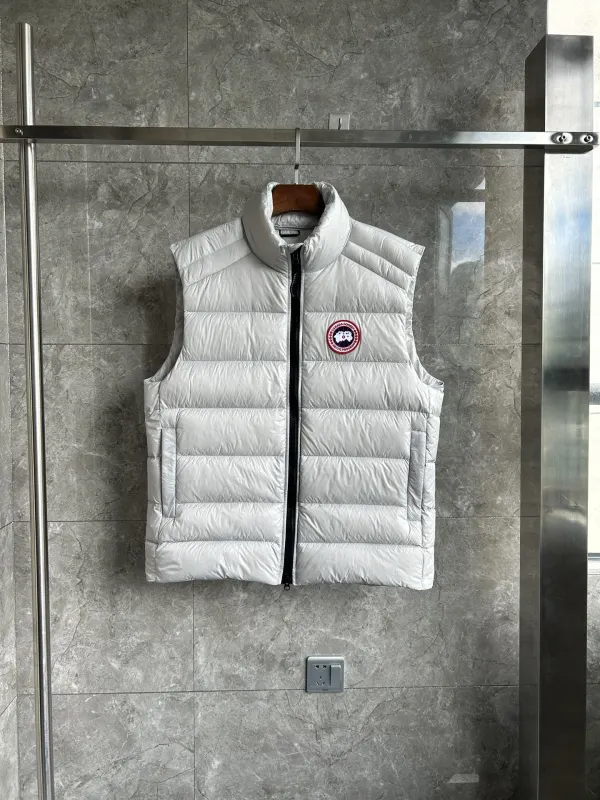 *canada goose