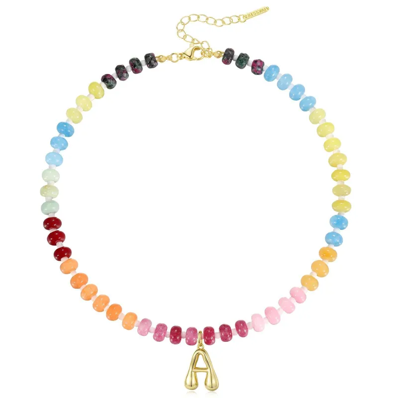 Colorful bead necklaces.It will be endowed with similar auspicious meanings, implying that all kinds of good luck will shine upon the wearer like seven bright stars.