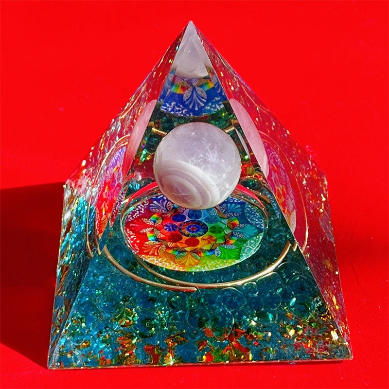 Natural crystal pyramid ornaments can connect with mysterious forces, gather the surrounding natural energy, attract wealth and bring prosperity.