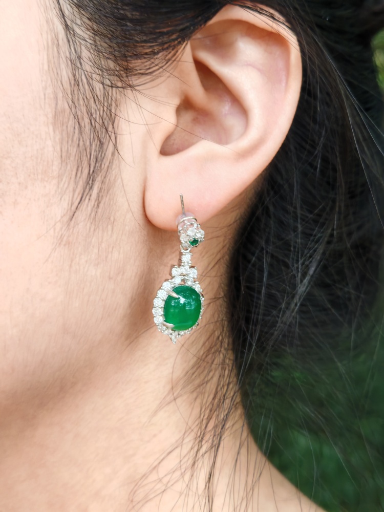 帝王绿玉髓镶嵌耳钉