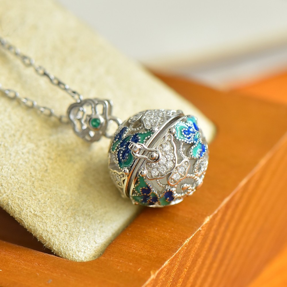 s925纯银镶嵌白玉吊坠