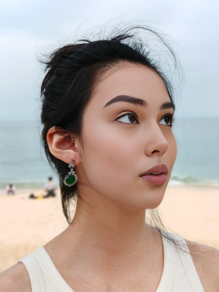 帝王绿玉髓镶嵌耳钉