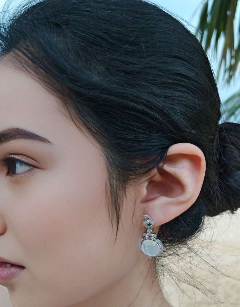 白玉髓镶嵌耳钉