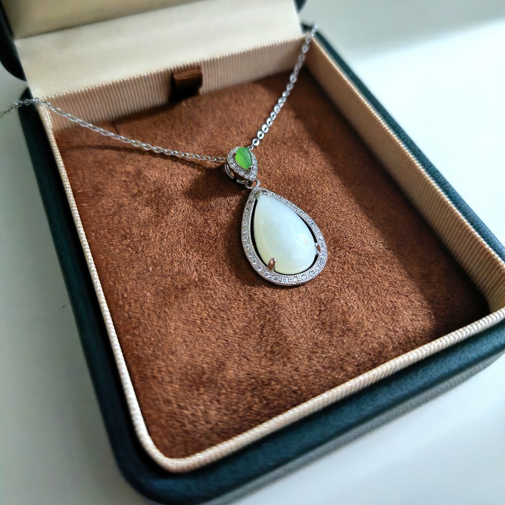 Purity White Hetian Jade Pendant