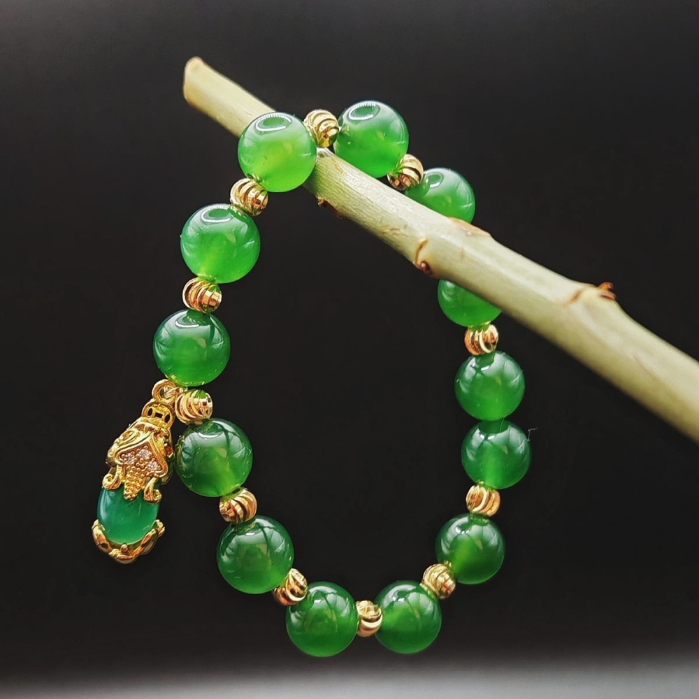 Pi Xiu - Chinese Lion Green Chalcedony Beaded Bracelet