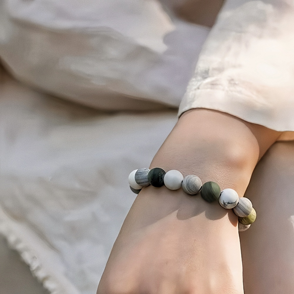 Green Jasper and Howlite Beaded Bracelet