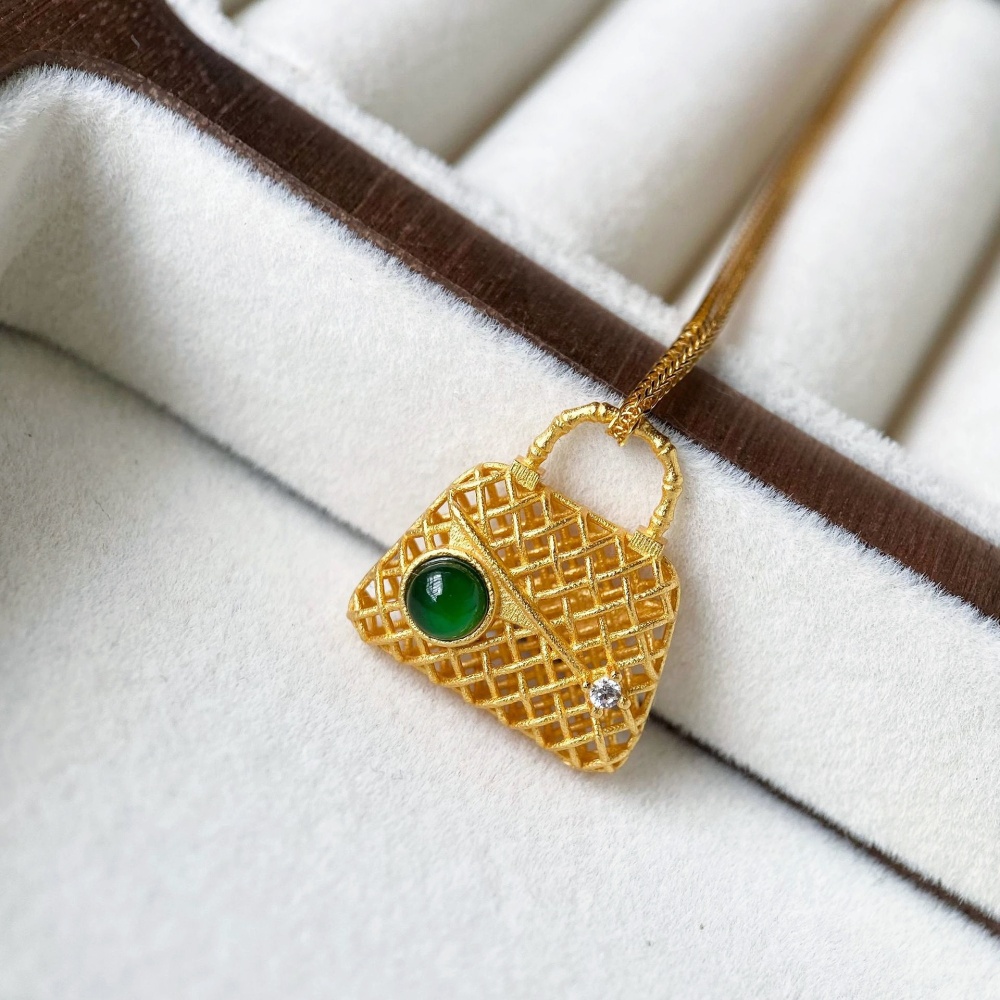 Jade Pendant Showcase Necklace