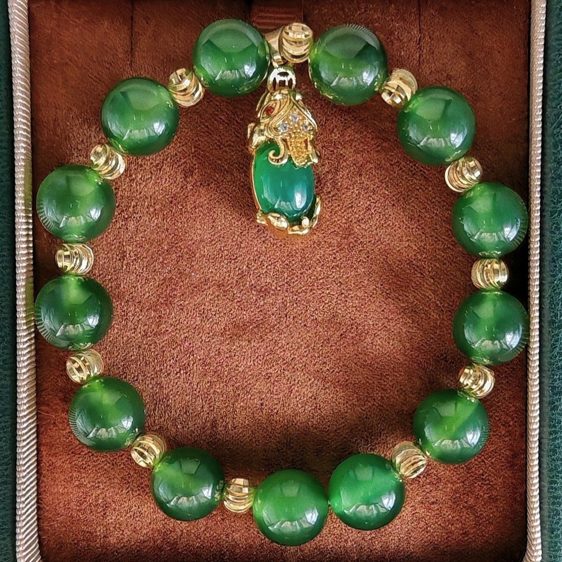 Pi Xiu - Chinese Lion Green Chalcedony Beaded Bracelet