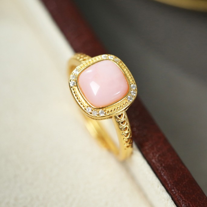 S925纯银镀金镶嵌粉澳宝戒指