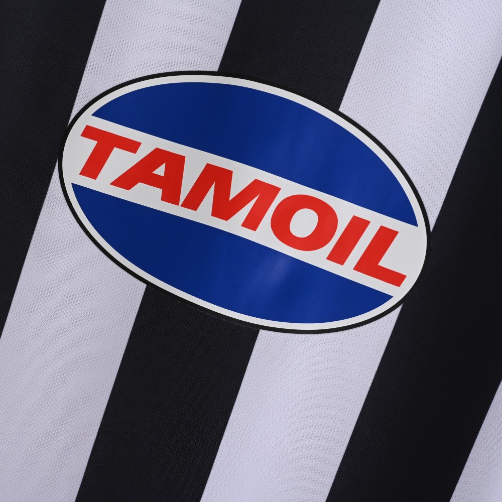 2002/03 Juventus Retro Jersey Home Replica