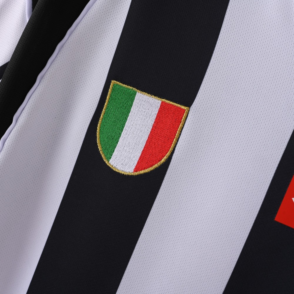 2002/03 Juventus Retro Jersey Home Replica