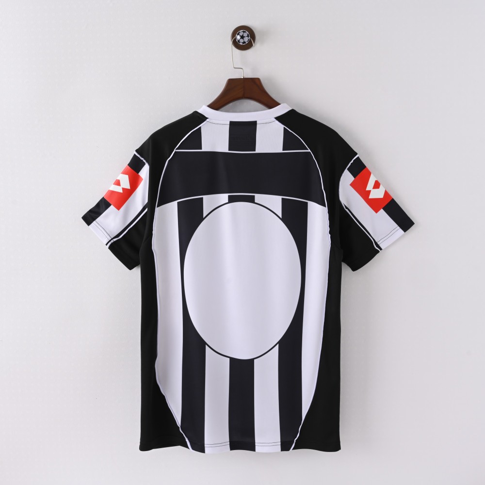 2002/03 Juventus Retro Jersey Home Replica