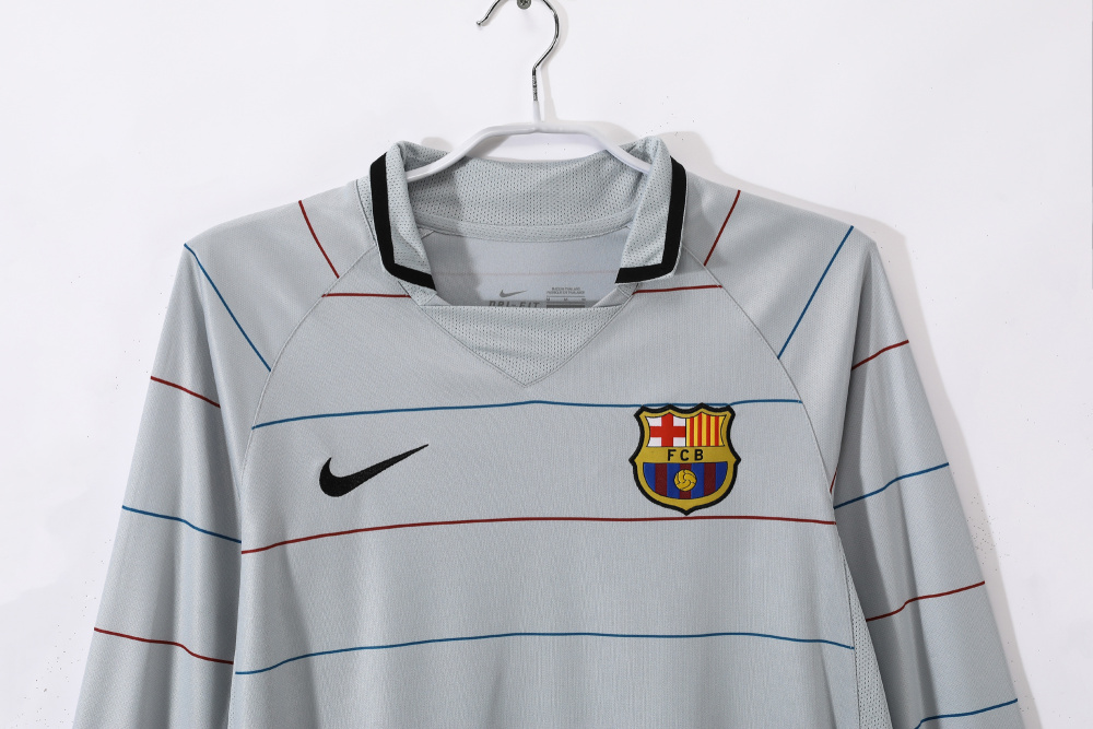2003/04 Barcelona  Away Retro Jersey Long sleeved