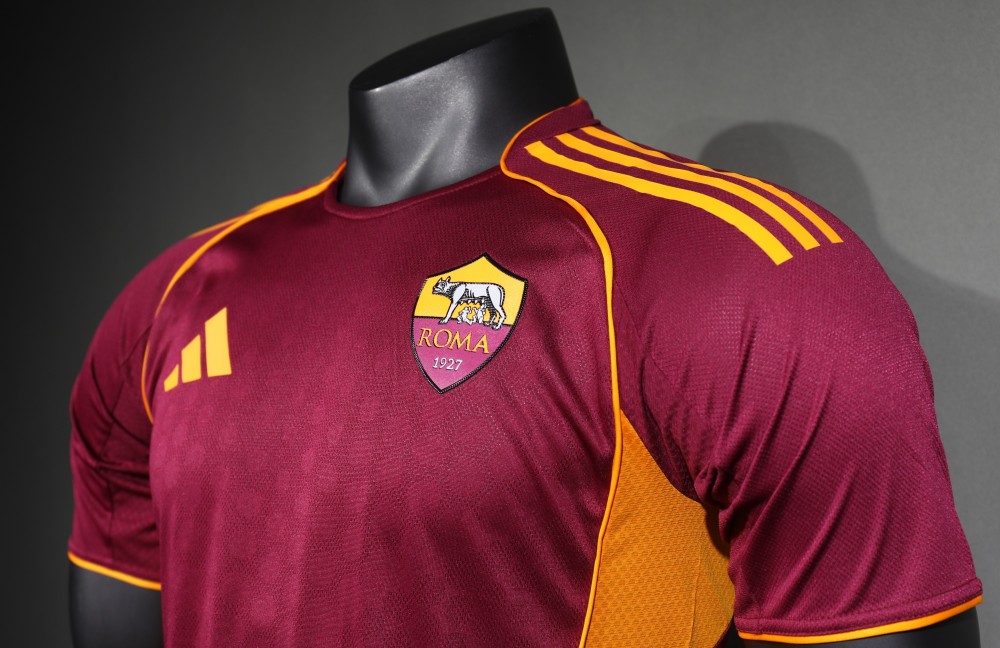2025/26 Roma Home Player Version Soccer Jersey