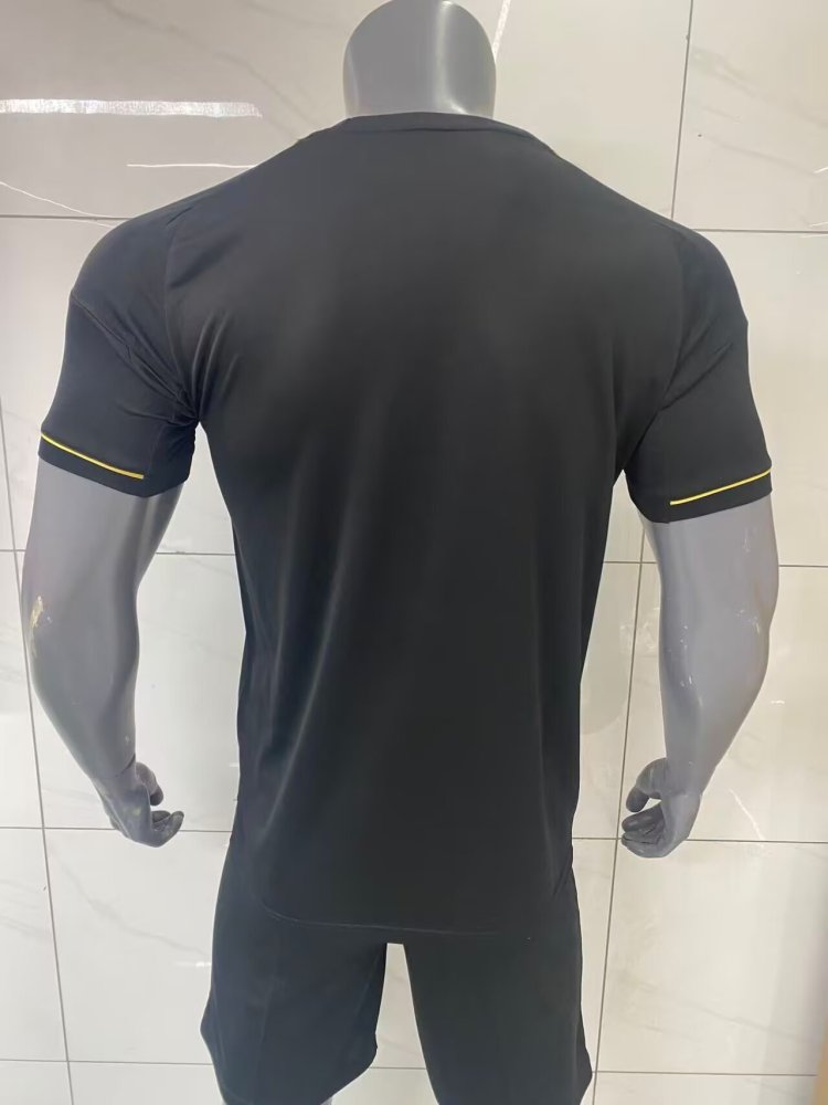 2025/26 Liverpool Black Short Sleeve Soccer Training Uniform