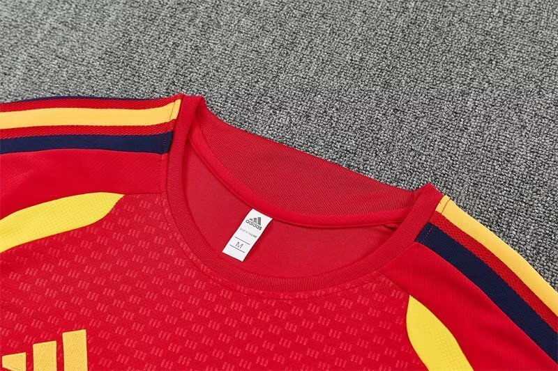 2026/27 Spain Red Short Sleeve Football Training Suit for Adults