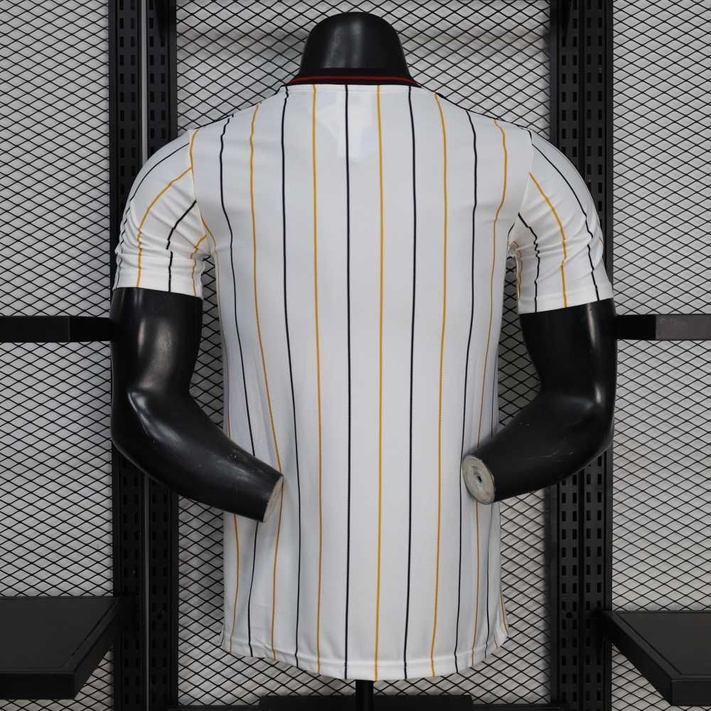 2026/27 Newcastle Retro Casual Short Sleeve Player Version Football Jersey