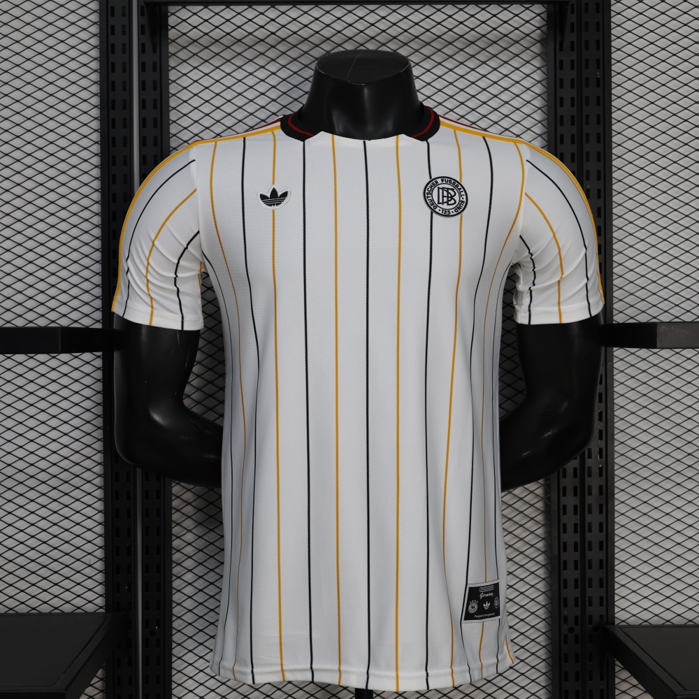 2026/27 Newcastle Retro Casual Short Sleeve Player Version Football Jersey