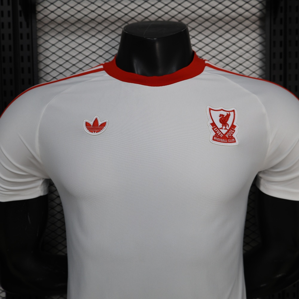 2026/27 Liverpool Retro Casual White Player Version Football Jersey