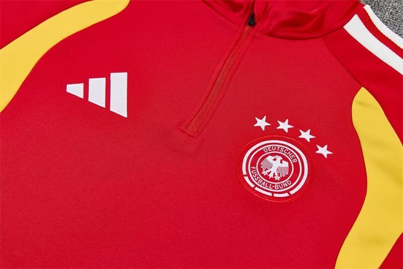 2026/27 Germany Red Half Pull Training Suit Soccer Jersey For Adult