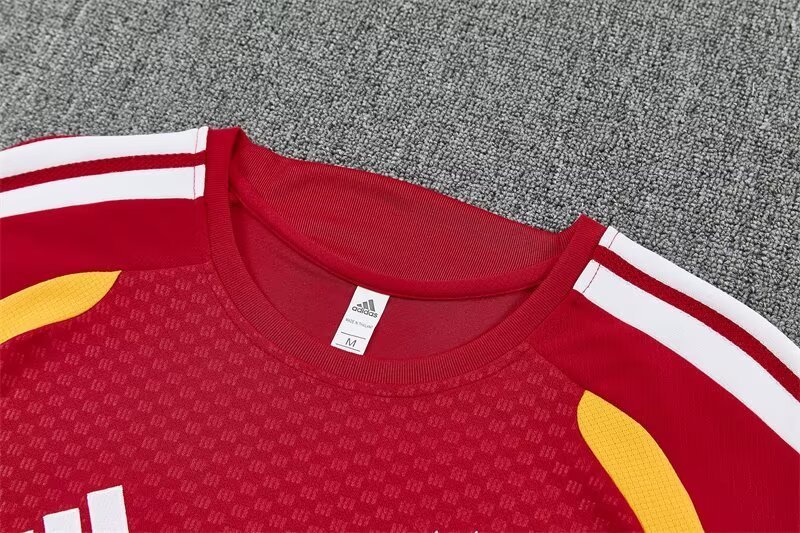2026/27 Germany Red Short Sleeve Training Suit For Adult & Kids