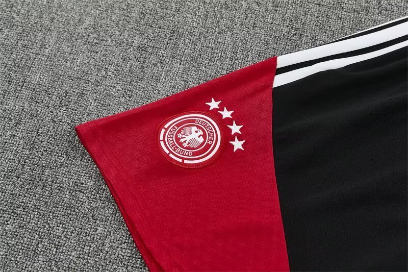 2026/27 Germany Red Short Sleeve Training Suit For Adult & Kids