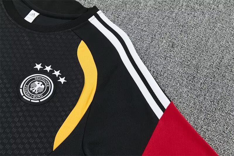 2026/27 Germany Black Short Sleeve Training Suit For Adult & Kids