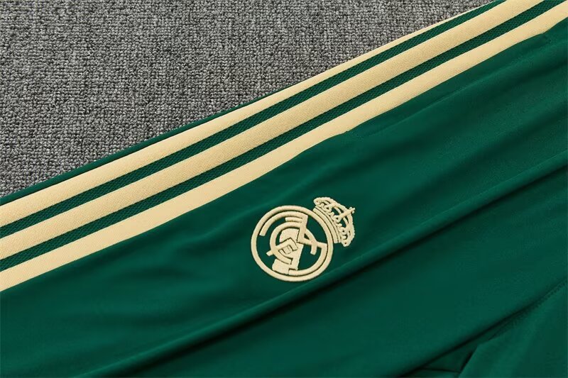 2026/27 Real Madrid Green Camouflage Half Pull Training Suit Soccer Jersey For Adult & Kids