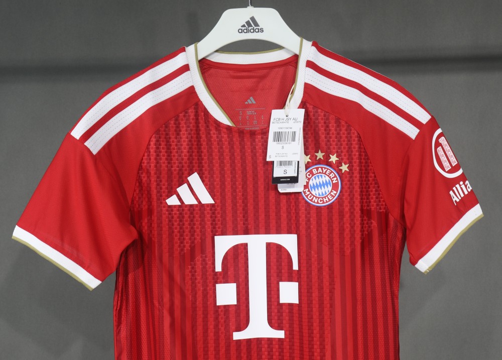 2026/27 Bayern Munich Home Player Version Soccer Jersey