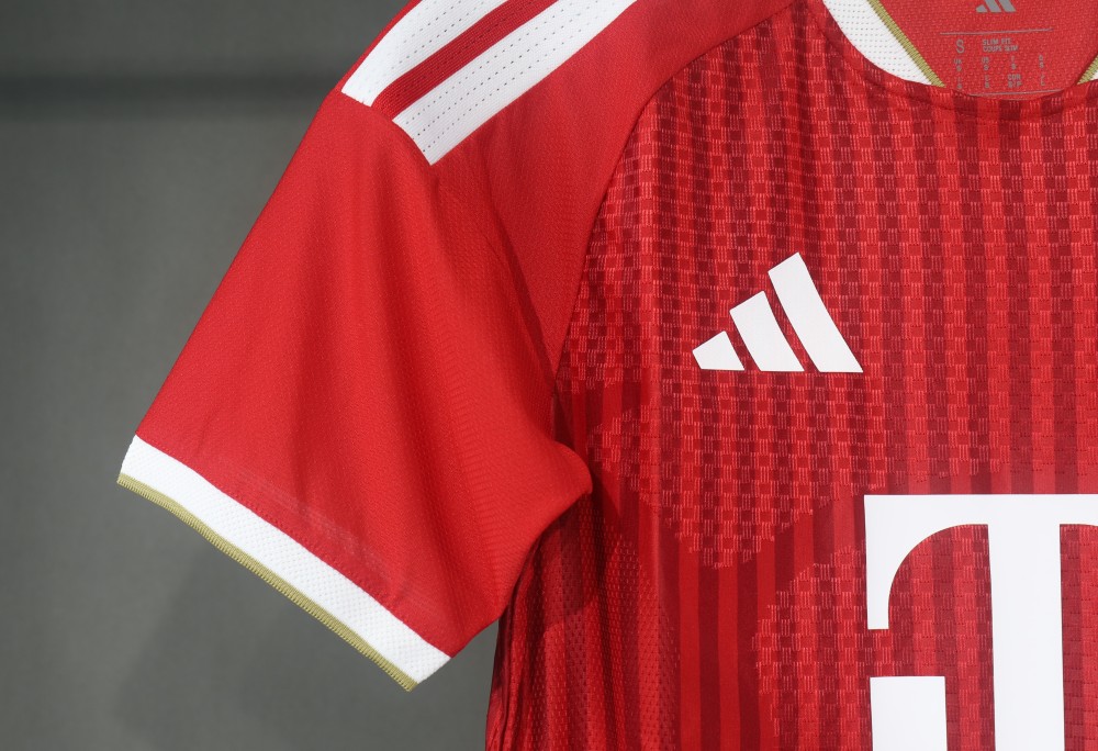 2026/27 Bayern Munich Home Player Version Soccer Jersey