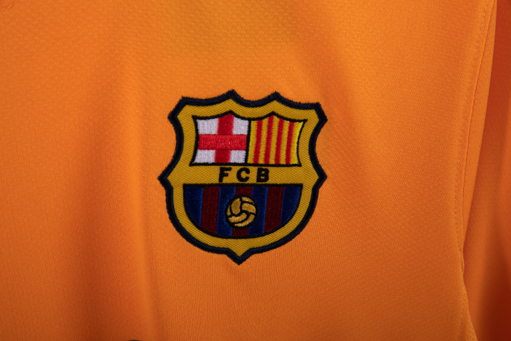 2006/07 Barcelona Retro  Away Soccer Jersey