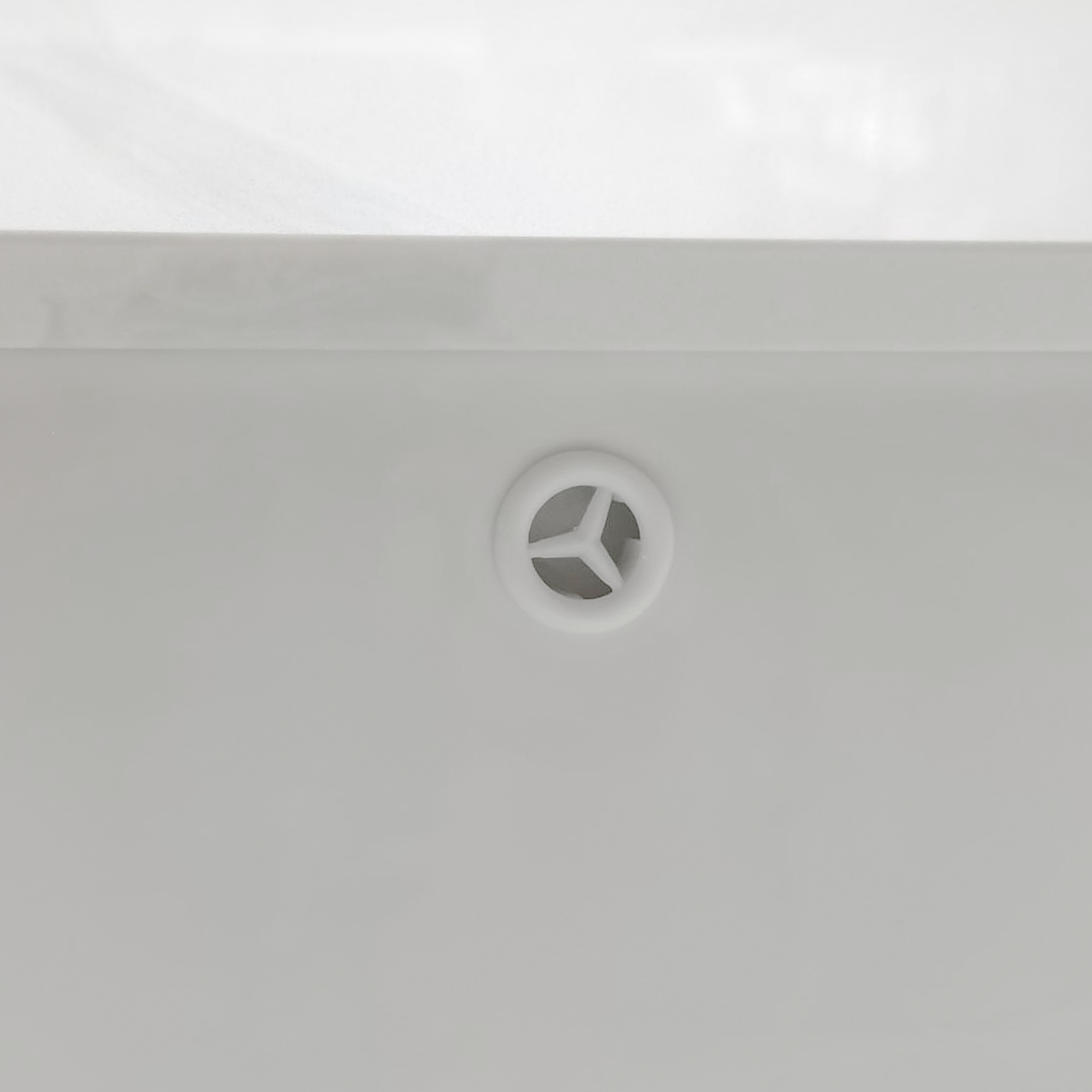 31-Inch Carrara White Quartz Bathroom Vanity Top with Undermount Sink, Pre-Drilled Faucet Hole & 4" Backsplash